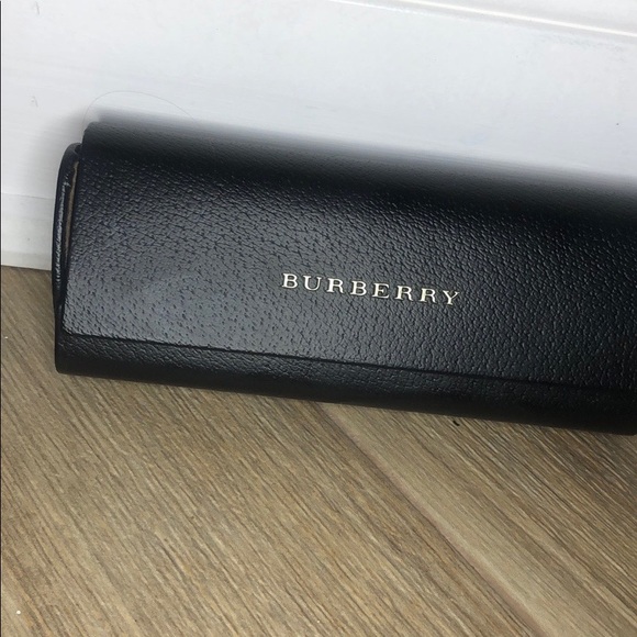 BURBERRY SUNGLASSES - Picture 4 of 5